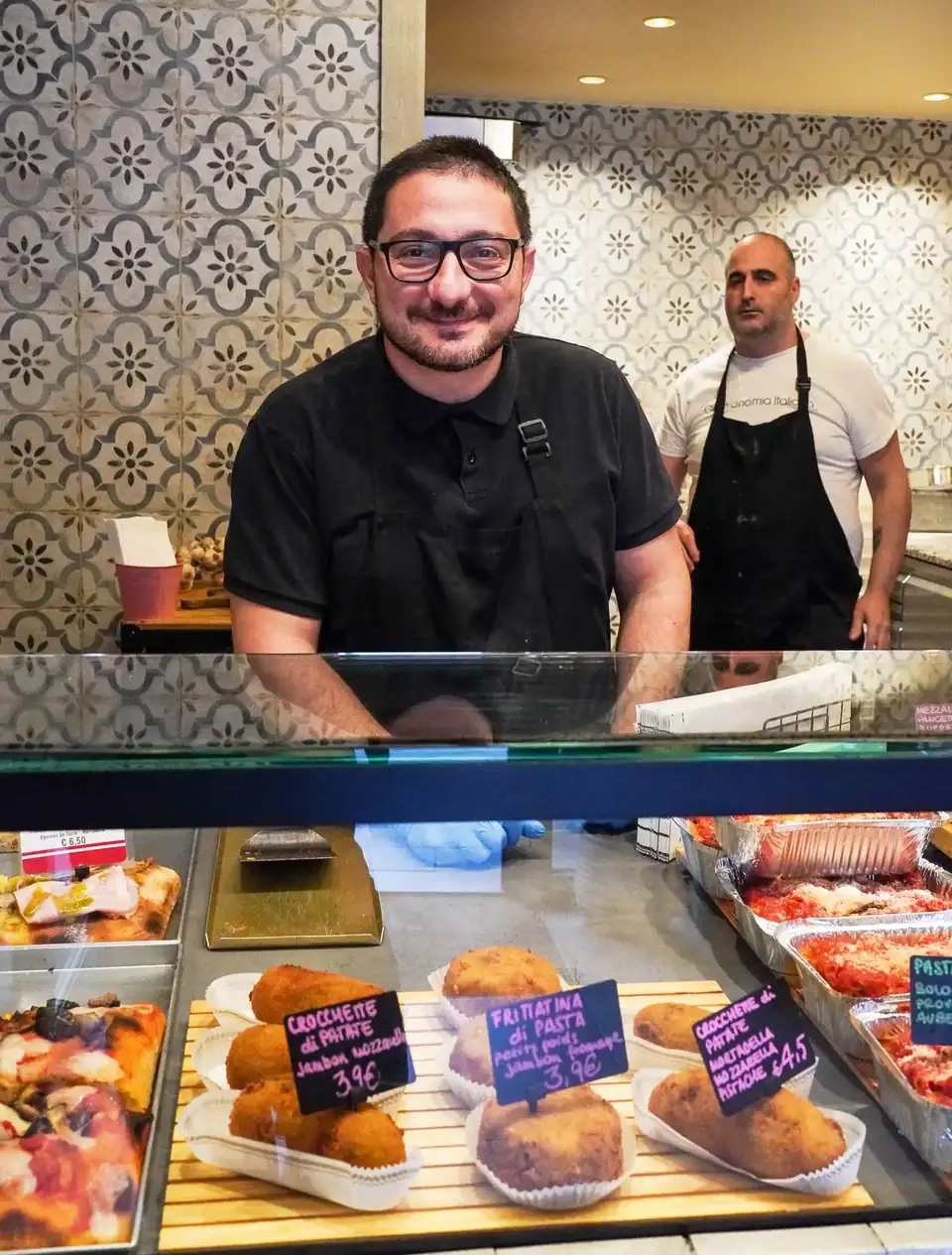 The counter at BROS Caffè & Pizza, Avenue de la Couronne, Ixelles