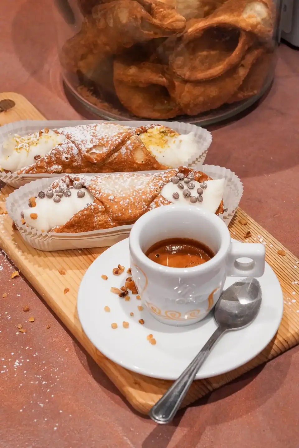 Cannoli and Italian coffee
